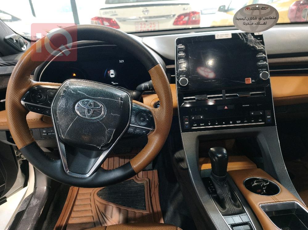 تويوتا أفالون